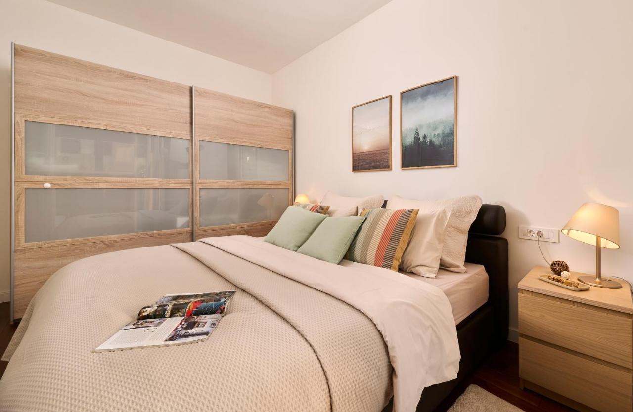 Brand New 1 Bedroom Apartment With Backyard Near The Beach! Porec Luaran gambar